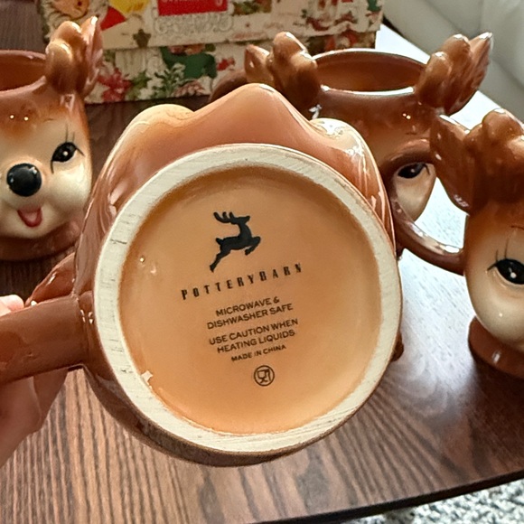 Pottery barn - like new -Reindeer Holiday Mug Set - Picture 3 of 6